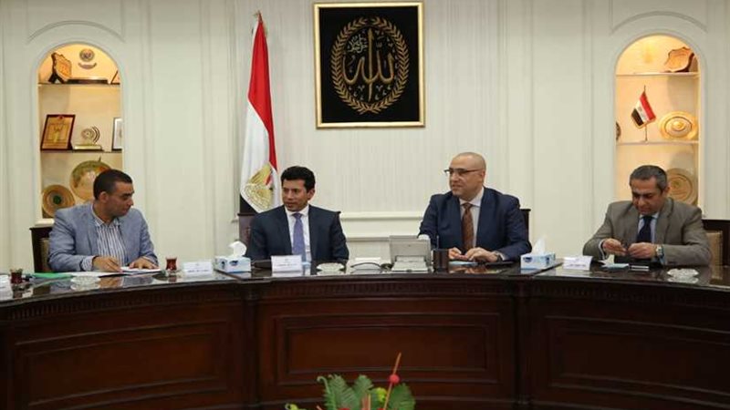 وزيرا الرياضة والإسكان