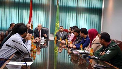 محافظ القليوبية يستعرض دور اتحادات الطلاب في الانتخابات الرئاسية