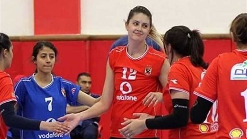 الأهلي يفوز على نيوكمبا