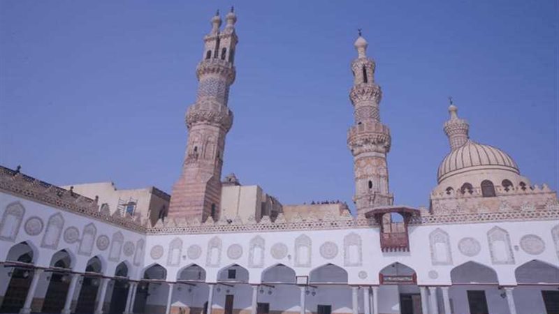 الجامع الأزهر يتزين
