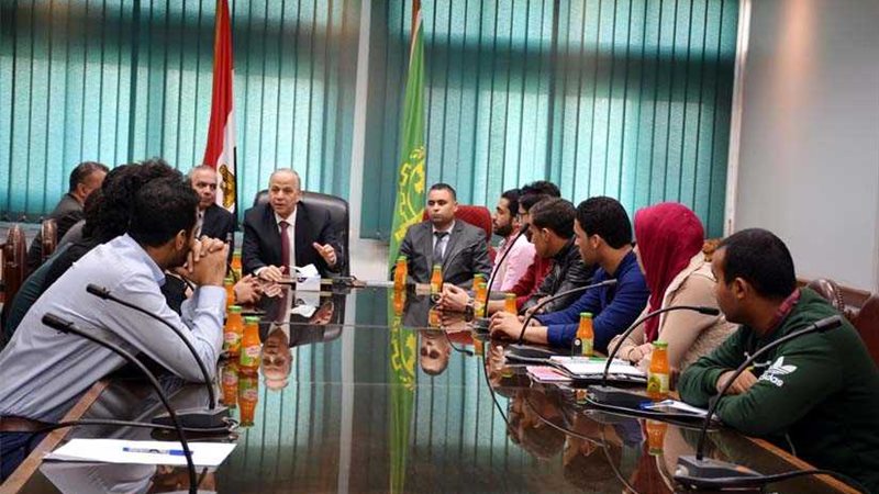 محافظ القليوبية يستعرض