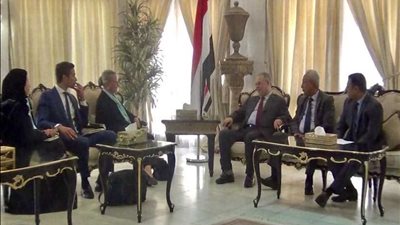 اليمن يدعو الأمم المتحدة للضغط على الحوثيين لصرف رواتب الموظفين