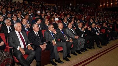 تطوير التعليم وصناعة القادة بمنتدى 