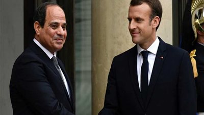 المتحدث الرئاسي: الرئيس السيسي يناقش مع ماكرون جهود مكافحة الإرهاب