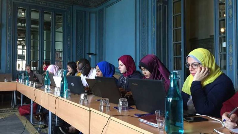 شباب المتوسط وخبراء