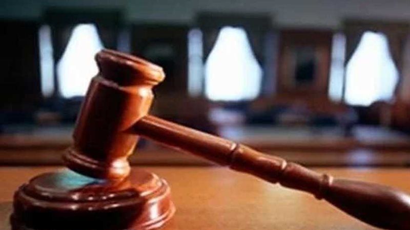 محاكمة ضابط تقاضى