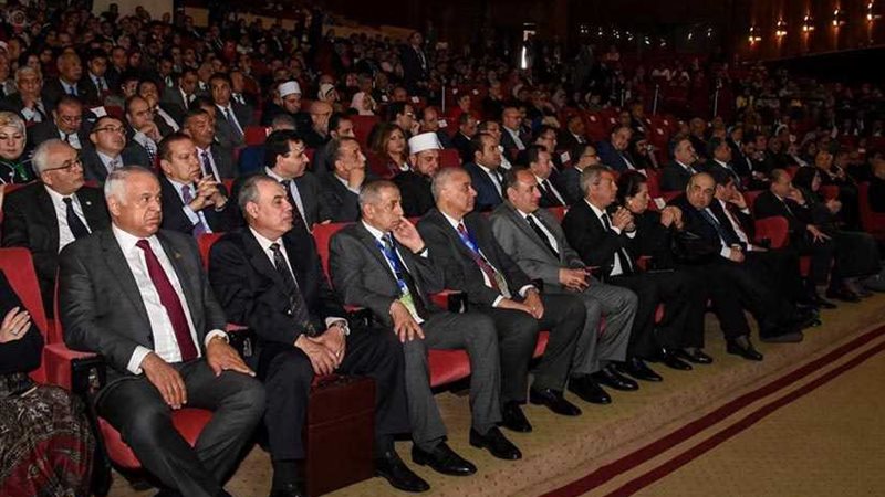 تطوير التعليم وصناعة