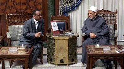 سفير تنزانيا: خريجو الأزهر عامل استقرار في تنزانيا