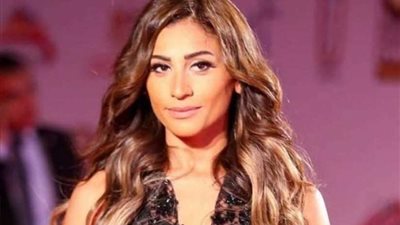 دينا الشربيني تستأنف تصوير 