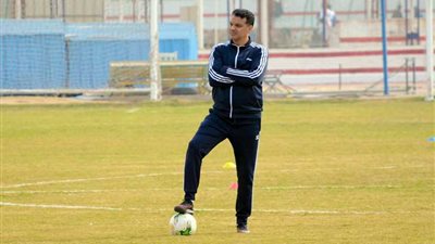 جلال يحفز البدلاء والمستبعدين أمام الرجاء قبل مواجهة 