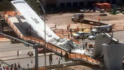 عدد من الضحايا في انهيار جسر افتتح منذ أسبوع بأمريكا