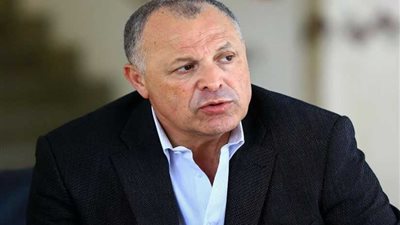 أبو ريدة يقطع رحلته إلى كولومبيا للحاق بعزاء سمير زاهر