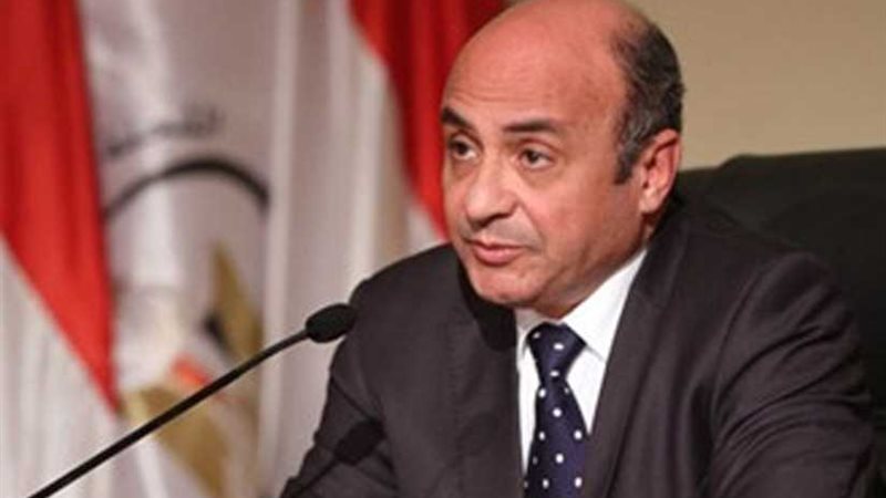 العالم يشيد بملف