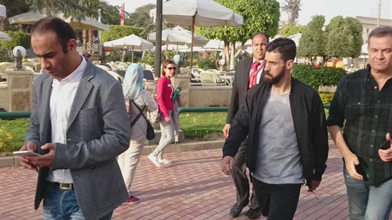 السعيد يوقع للأهلي