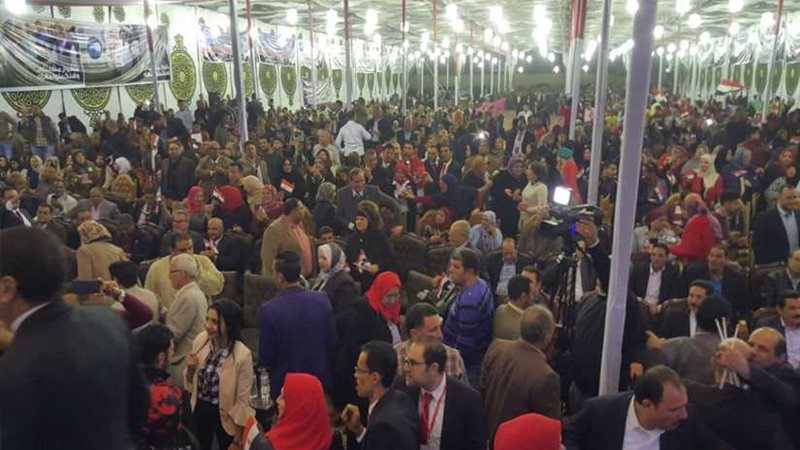 قس يطالب المصريين