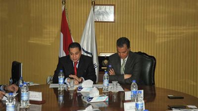 وزيرا النقل وقطاع الأعمال يبحثان زيادة التعاون في مجال النقل البحري
