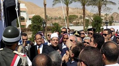 وزير الأوقاف خلال مشاركته في رفع العلم المصري: لا نفرط في ترابنا