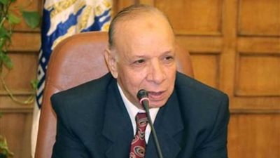 محافظ القاهرة: تطوير وسائل النقل من أولويات الحكومة