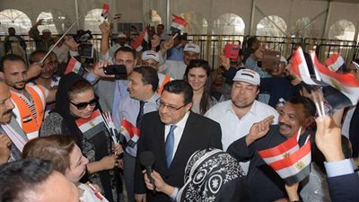 السفير المصري بالكويت يستقبل وفدًا من البرلمان لمتابعة سير الانتخابات الرئاسية