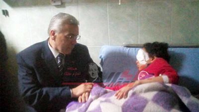 وكيل تعليم القليوبية يزور ضحية القلم الرصاص (صور)