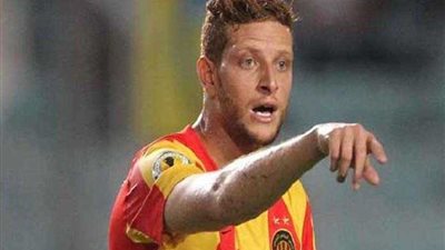 مهاجم منتخب تونس معروض على الزمالك