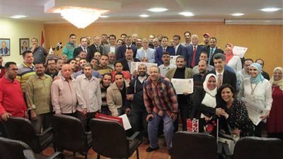 بالصور.. الشوربجي يكرِّم العامل والموظف والصحفي المثالي بمؤسسة 