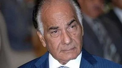 رئيس اتحاد المستثمرين يقدم 10 منح ماجستير لـ