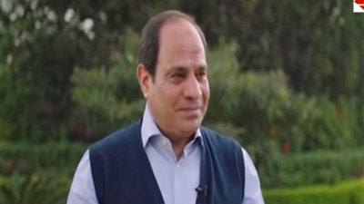 السيسي: أتمنى أن أملك 2 تريليون دولار لبناء مصر بها.. فيديو