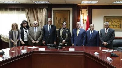 البنك الأهلي يمول332 ألف مشروع صغير خلال 25عامًا