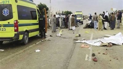 مصرع وإصابة 4 إثر انقلاب سيارة بالطريق الدولي بالبحيرة