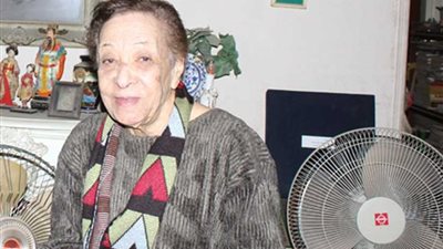 عميدة روزاليوسف تتحدث في يوم عزائها