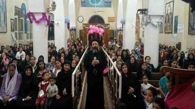 كنيسة مارجرجس تحتفل بعيد الأم فى قنا