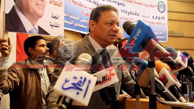 كرم جبر لعمال مصر: صوتك لبلدك