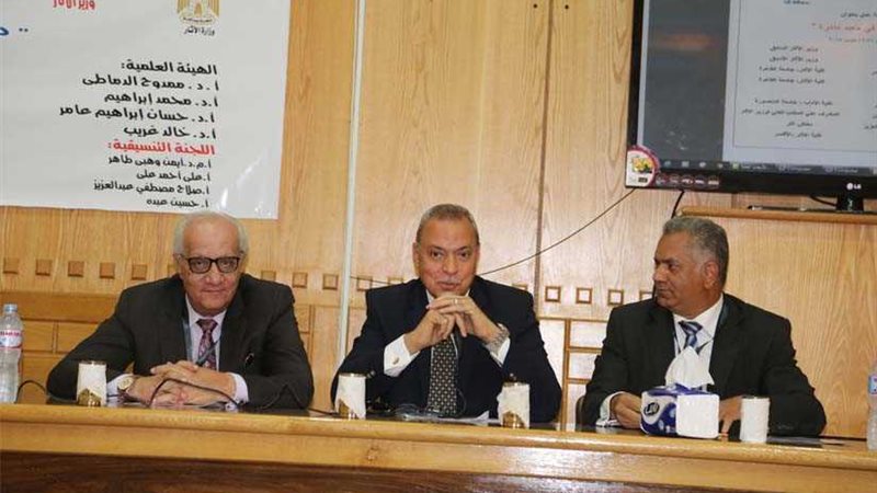 وزير الآثار الأسبق: