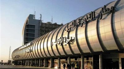 جمارك مطار القاهرة تحبط محاولتي تهريب أدوية و 