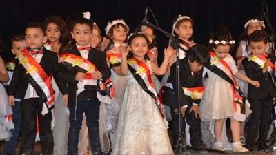 محافظ الإسماعيلية يكرم المثاليات وأمهات الشهداء بقصر الثقافة