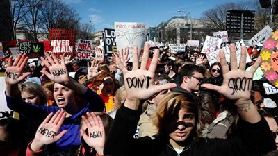 مئات الآلاف عبر الولايات المتحدة يحتجون على العنف المسلح