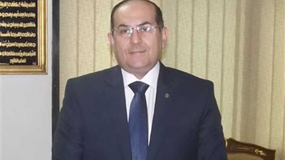 محافظ سوهاج يسلم 60 منزلا بقرية 