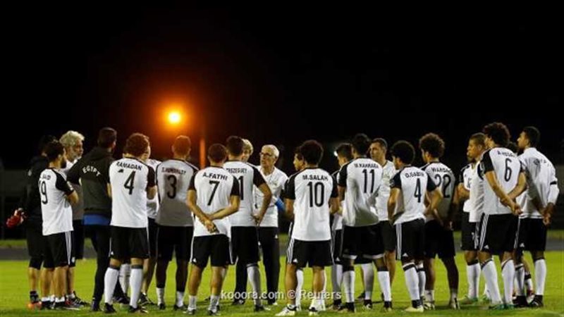 الفراعنة بـالزي الأبيض..والبرتغال