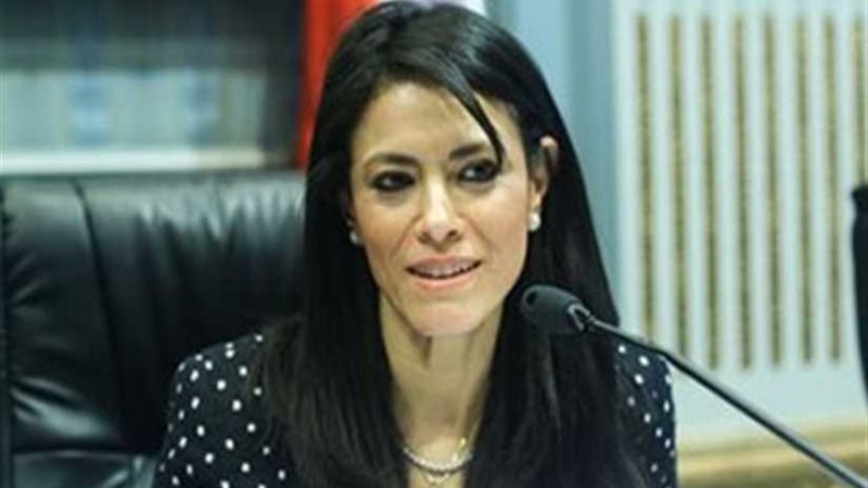 وزيرة السياحة تصدر