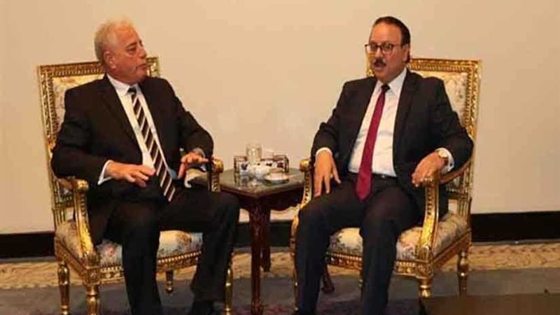 وزير الاتصالات ومحافظ