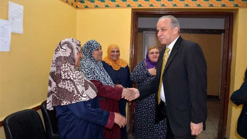 بالصور.. محافظ القليوبية