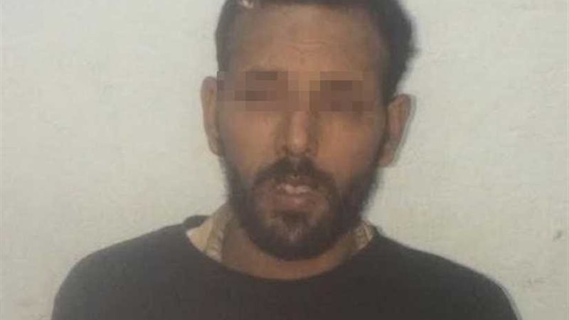 نهرته بعد سبه والدته..