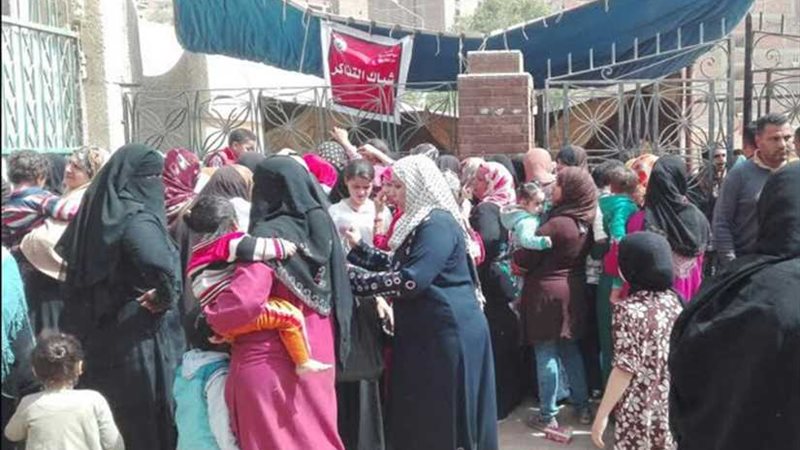 الكشف على 3 آلاف