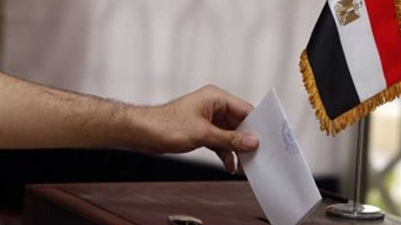 812 قاضيًا يشرفون