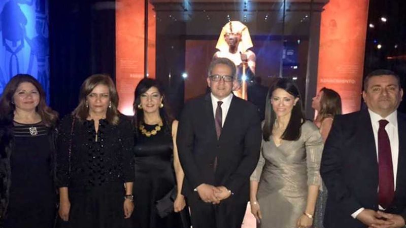 افتتاح معرض الملك