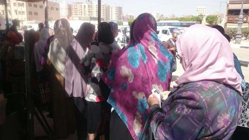 دعم مصر: إقبال نسائي