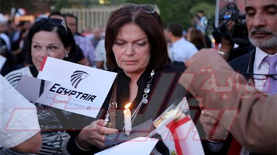 بالصور .. مسيرة تأبين ضحايا الطائرة المصرية بمشاركة شعبية ورسمية
