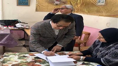 فاروق حسني يدلي بصوته الانتخابي بالدقي