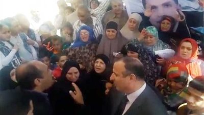 والدة الشهيد 